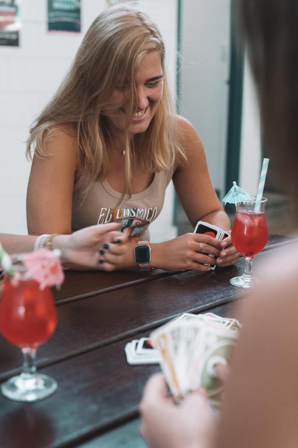 Budds In Surfers Backpackers Gold Coast Esterno foto